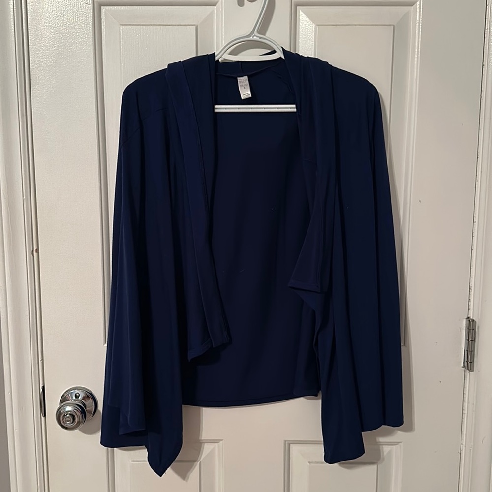 Light sweater with hood
